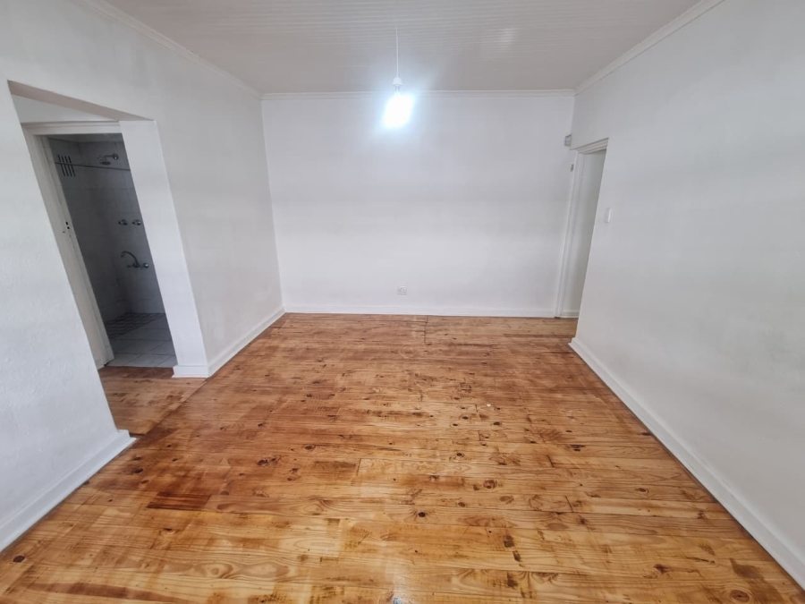 To Let 2 Bedroom Property for Rent in Lansdowne Western Cape